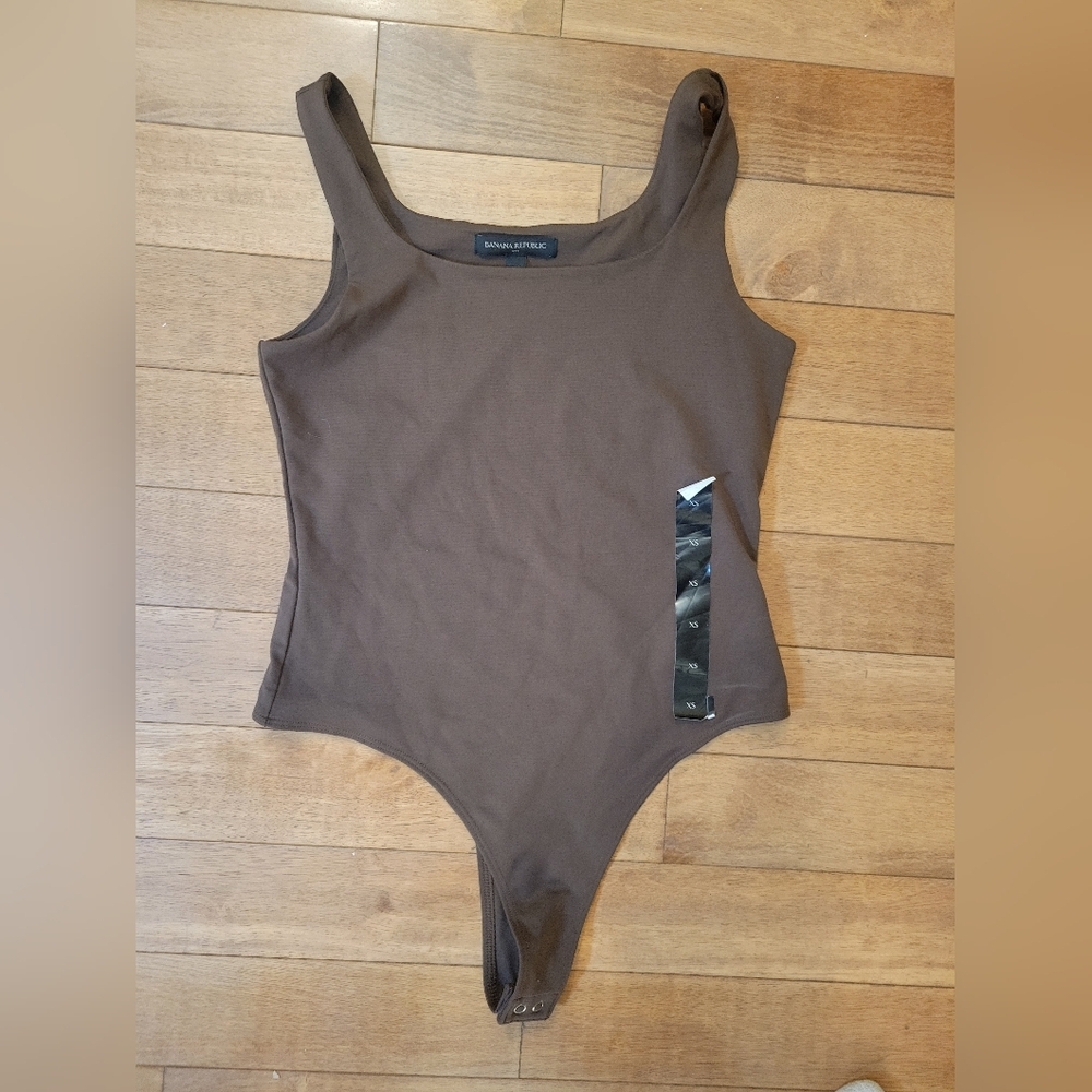 Banana Republic Brown Sleeveless Snap-Bottom Bodysuit XS NWT - Picture 3 of 4